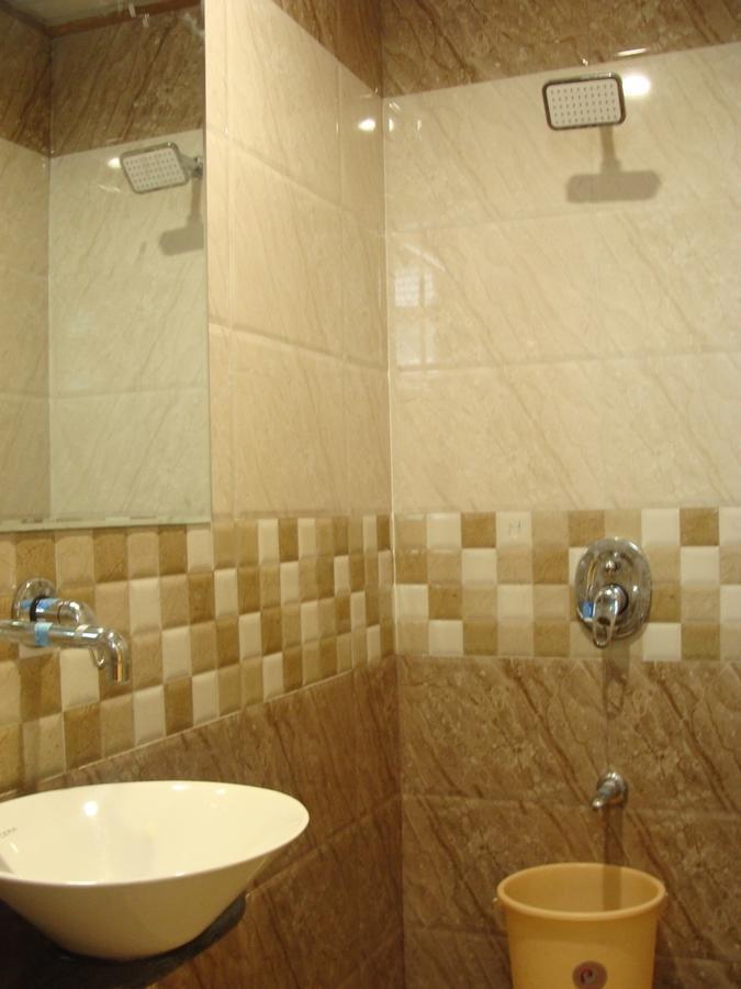 Tulsi Motel Nadiād Kültér fotó